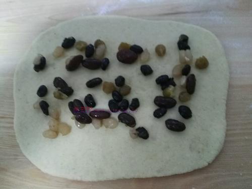 刀切蜜香豆馒头怎么做_刀切蜜香豆馒头的做法
