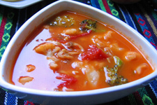 汤鲜味美的蛤蜊汤，不但味美而且做法简单