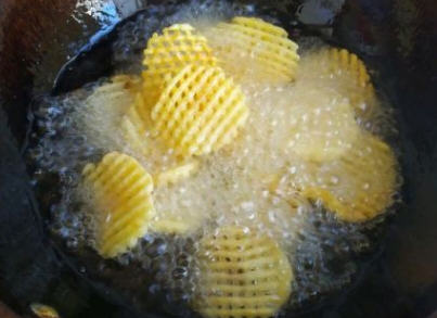 金黄脆薯格，不油腻，尤其适合孩子吃