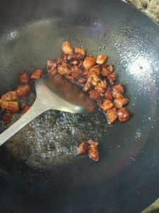 红烧肉炖土豆一般炖多长时间能熟（红烧肉炖土豆的做法）