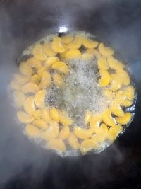 可以调理肠胃，同时也可以开胃消食的橘子罐头怎么做