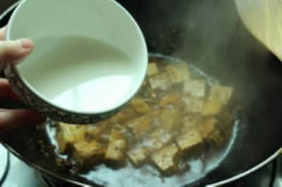 色泽红亮，香辣充鼻的麻婆豆腐怎么做？