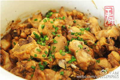 生焖三黄鸡的家常做法(焖三黄鸡图片)