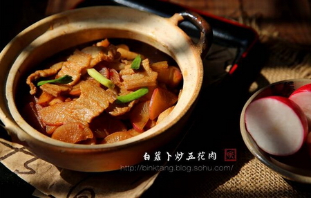白萝卜炒五花肉的家常做法(白萝卜炒五花肉做法)