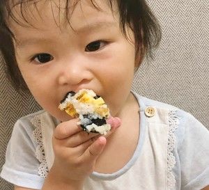 自制寿司（含寿司醋配方和超详细寿司卷法）的做法步骤 第11步
