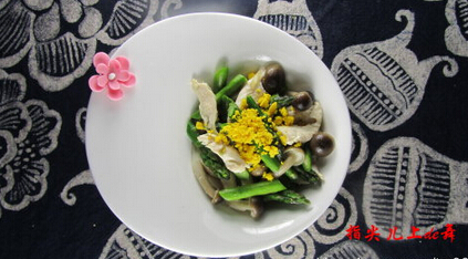 芦笋熟鸡蛋炒鸡肉(芦笋炒鸡蛋好吃吗)