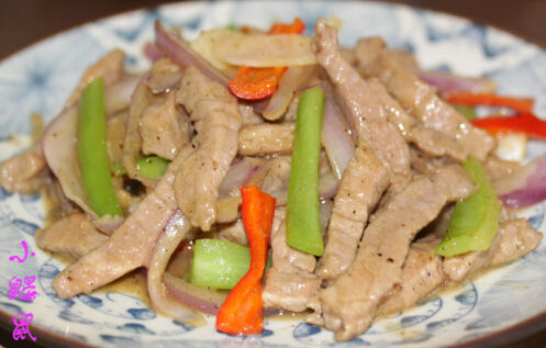 黑胡椒炒牛柳条的做法(黑胡椒炒牛柳条图片)