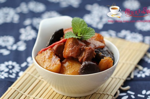 土豆烧五花肉的做法[组图]
