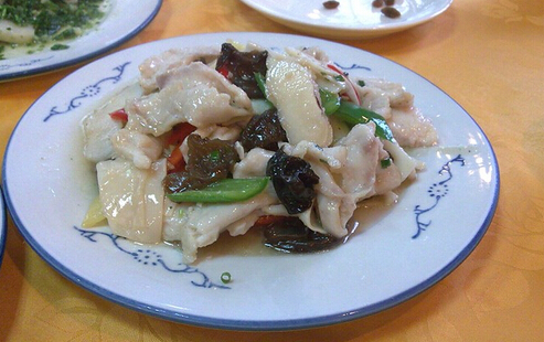鲜青笋炒生鱼片的做法