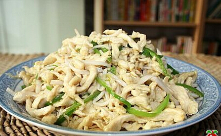 平菇炒鸡丝