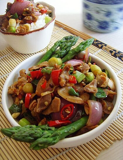 可口美味麻辣芦笋的做法