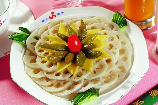 辣中带爽的泡椒炒藕片