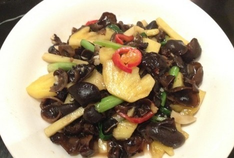 菠萝炒木耳[图]
