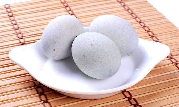 选购及鉴定松花蛋的窍门
