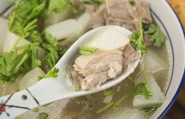 清爽不油腻，鲜美无膻味的萝卜炖羊肉的做法介绍