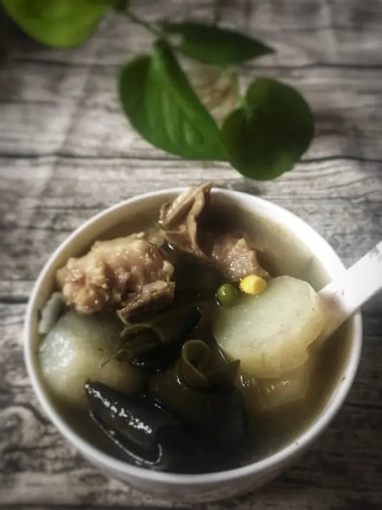 海带绿豆排骨汤，夏日消暑佳品，养生保健首选