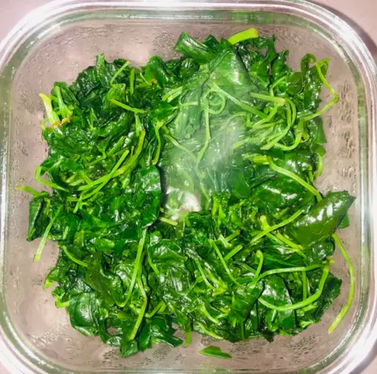 生煸草头的做法，成菜碧绿油润，柔软鲜嫩，浓香入味
