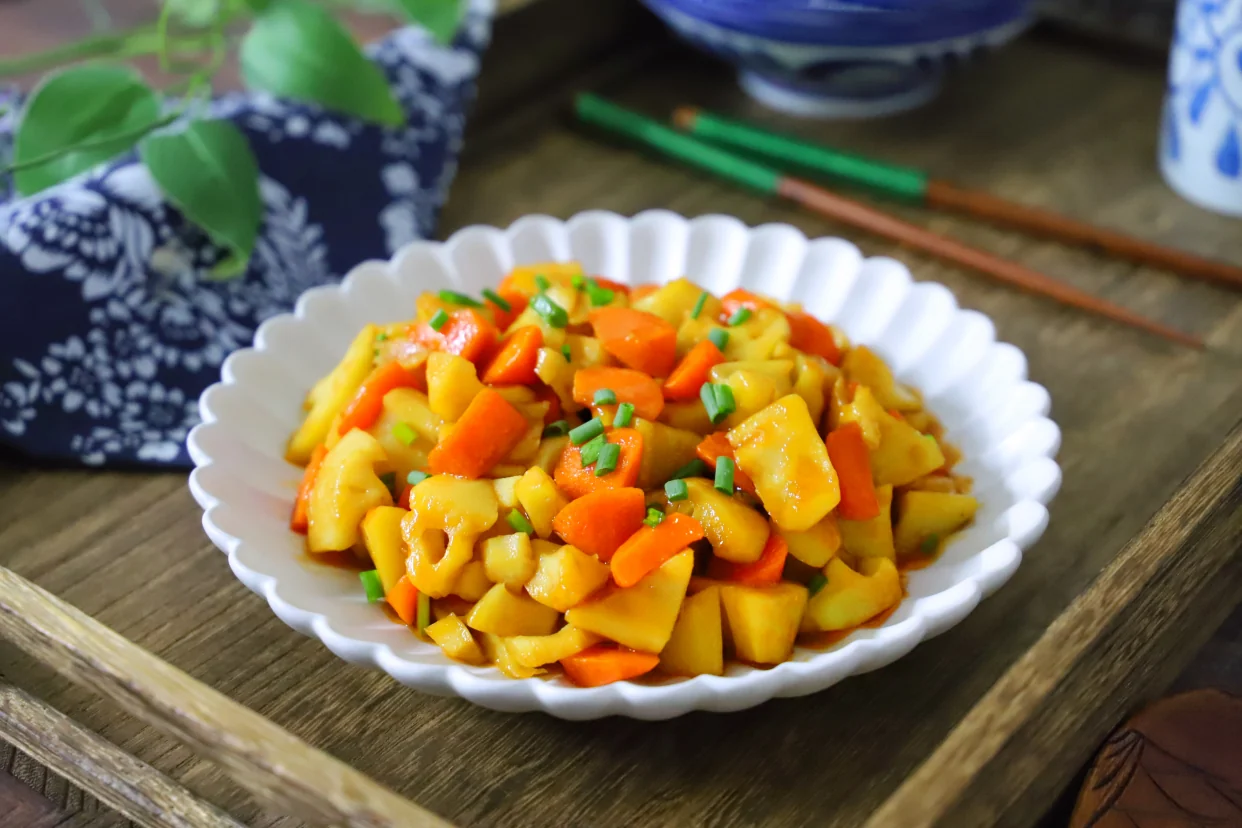 秋季食谱，结合秋季时令食材与传统养生智慧，帮你吃出健康