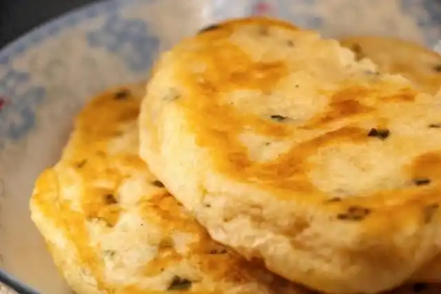 金黄酥香，造型美观，诱人食欲的武大郎烧饼制作秘籍