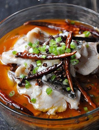 口感滑嫩，油而不腻的水煮鱼家常做法带图详解